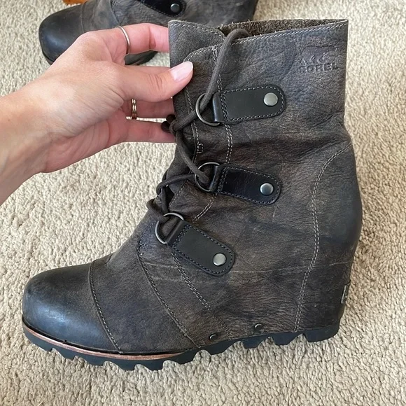 SOREL Joan Of Arctic Wedge Boot W’s 9 Leather Lug Sole NL1987-028 Dark Grey - Picture 6 of 15